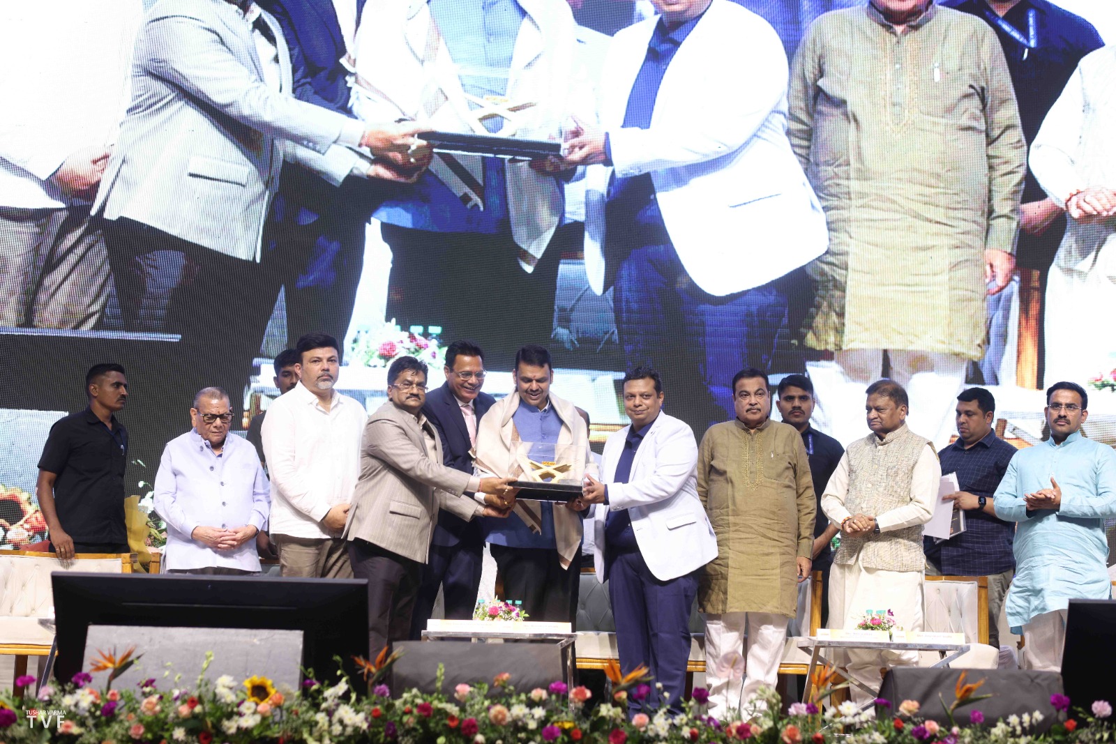 गोदाम लॉजिस्टिक्स का भव्य उद्घाटन संपन्न गोदाम लॉजिस्टिक्स का भव्य उद्घाटन संपन्न