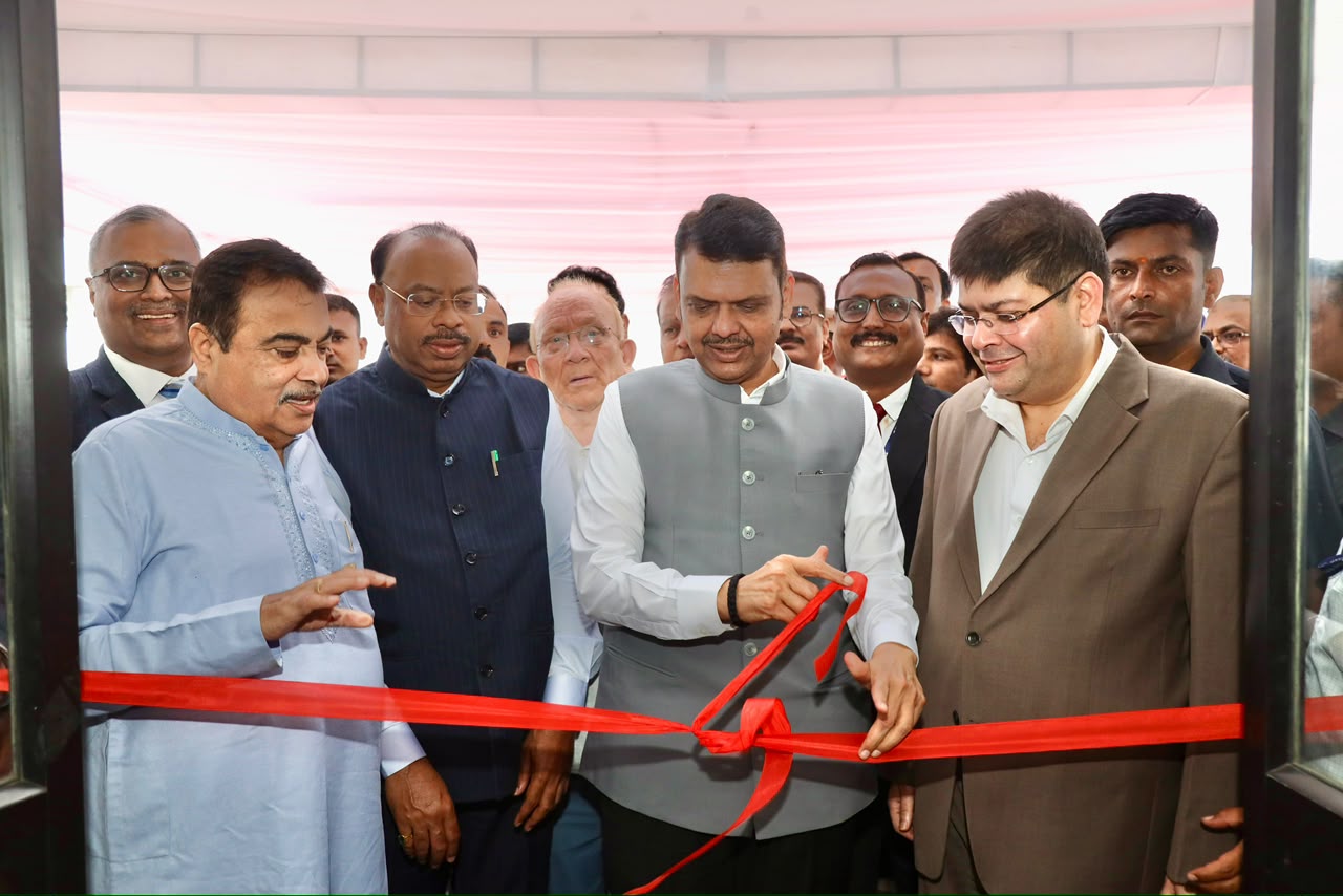 कौशल विश्वविद्यालय के लिए एक महीने में भूमि उपलब्ध कराई जाएगी : मुख्यमंत्री फडणवीस कौशल विश्वविद्यालय के लिए एक महीने में भूमि उपलब्ध कराई जाएगी : मुख्यमंत्री फडणवीस