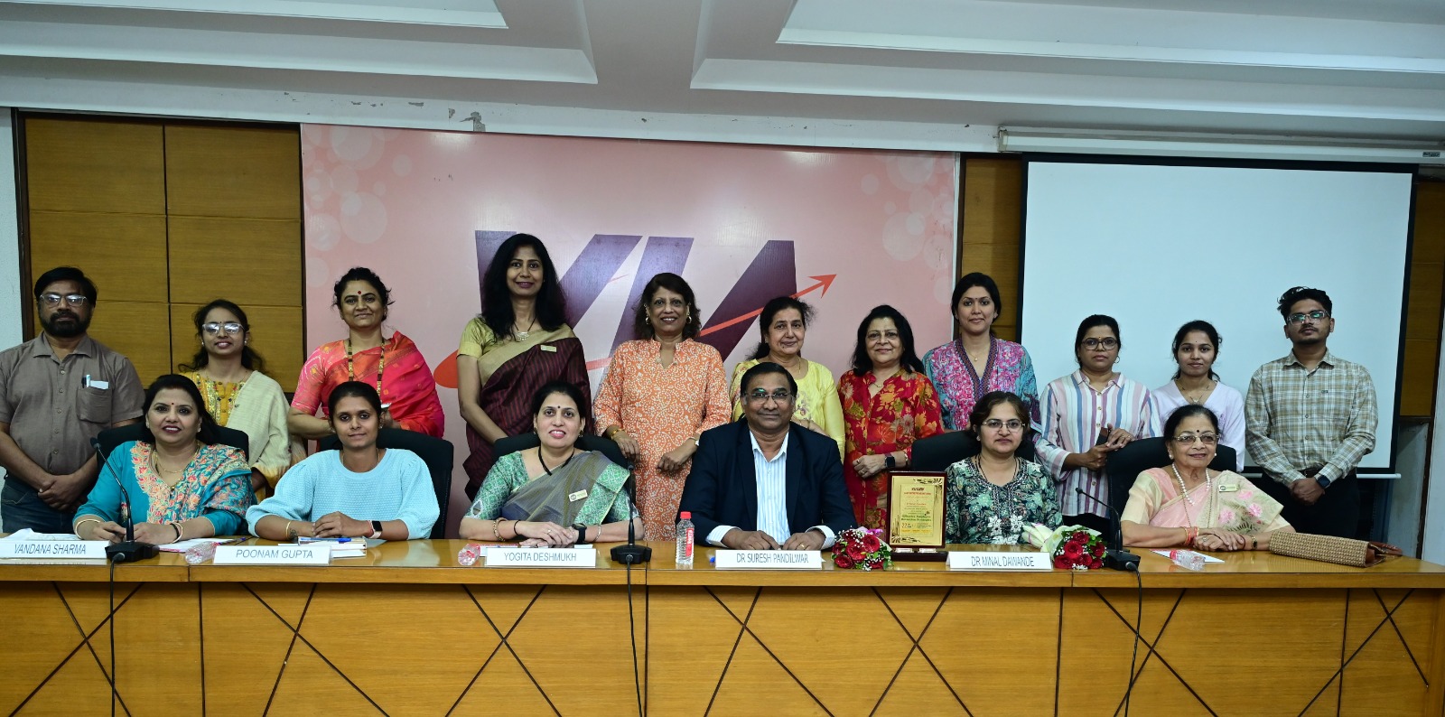 बिजनेस बढाने के लिए एंटरप्रेन्योर कर्मचारी को सोचने, बोलने और कुछ नया करने में सुरक्षित महसूस करने वाला माहौल दें बिजनेस बढाने के लिए एंटरप्रेन्योर कर्मचारी को सोचने, बोलने और कुछ नया करने में सुरक्षित महसूस करने वाला माहौल दें